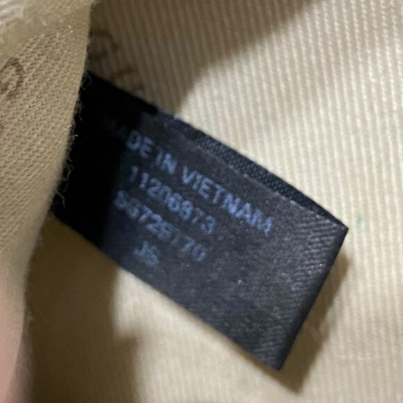 Guess Crossbody black rectangle purse with chain and leather strap - Picture 10 of 13